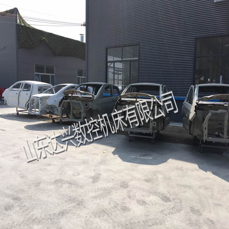 汽車外殼拉伸.jpg